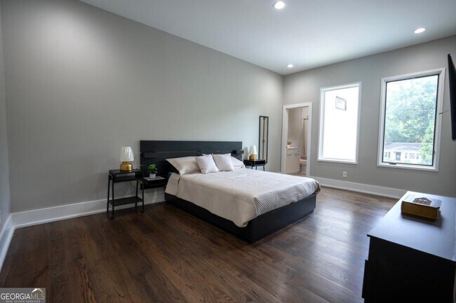 Building Photo - 1099 Vista Trail NE