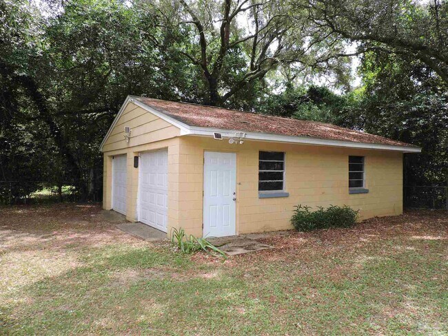 Building Photo - 5672 Hermosa Cir