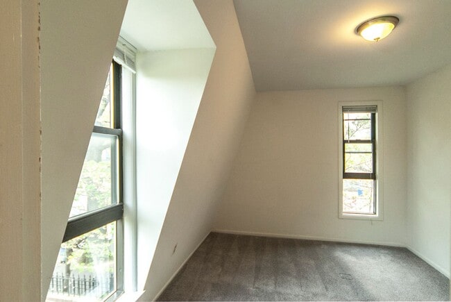 Building Photo - 1346 S Street NW