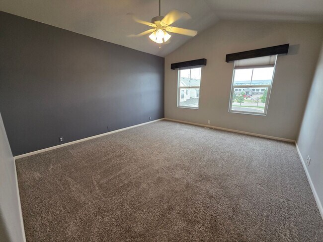Building Photo - Stunning 3 Bed 3 Bath Home Near Stetson Hills!!