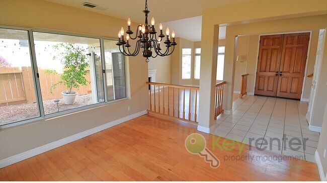 Building Photo - Oceanside |  Single Family Home |2–3 miles away from Hwy 78