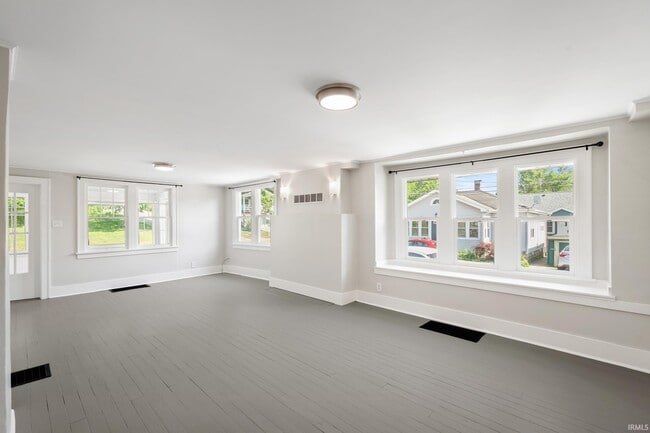 Building Photo - 1112 Park Ave
