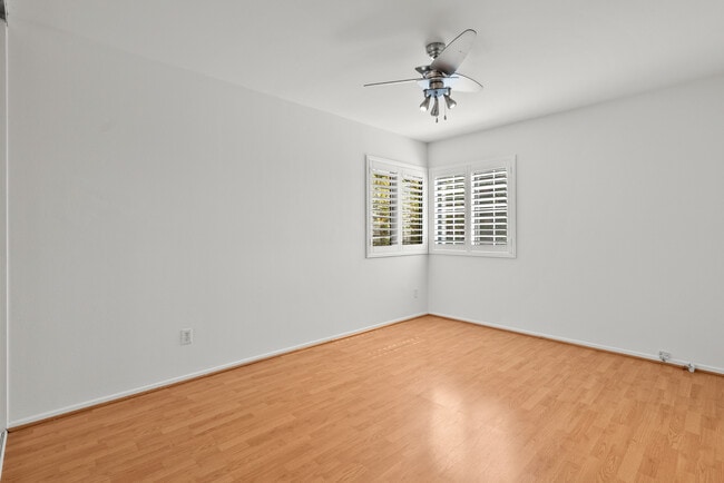 Building Photo - 7231 Spring Ct