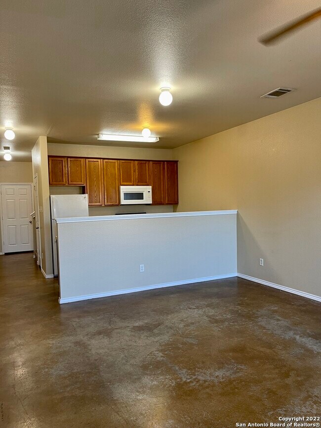 Building Photo - 10714 Mathom Landing
