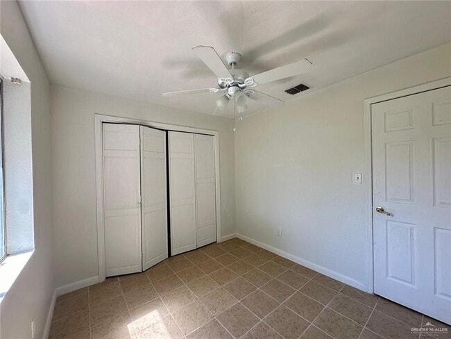 Building Photo - 1509 Robin Ave