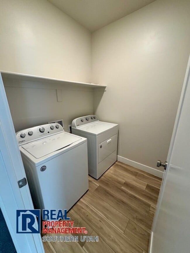 Building Photo - Woodland Estates Townhome