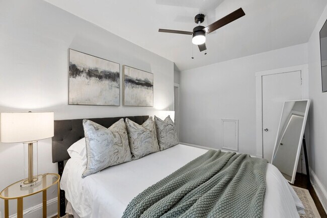 Building Photo - 1701 14th St SE