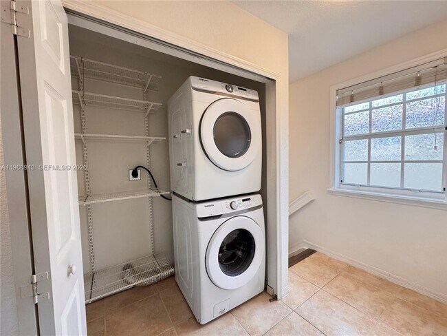 Building Photo - 7733 SW 94th Ln