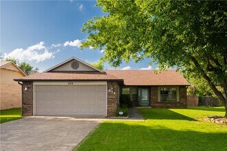 Building Photo - 654 Terry Ave