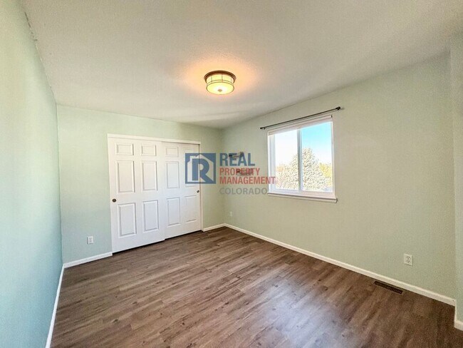 Building Photo - 17627 Cornish Pl