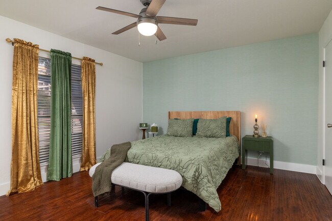 Building Photo - 12888 Montfort Dr