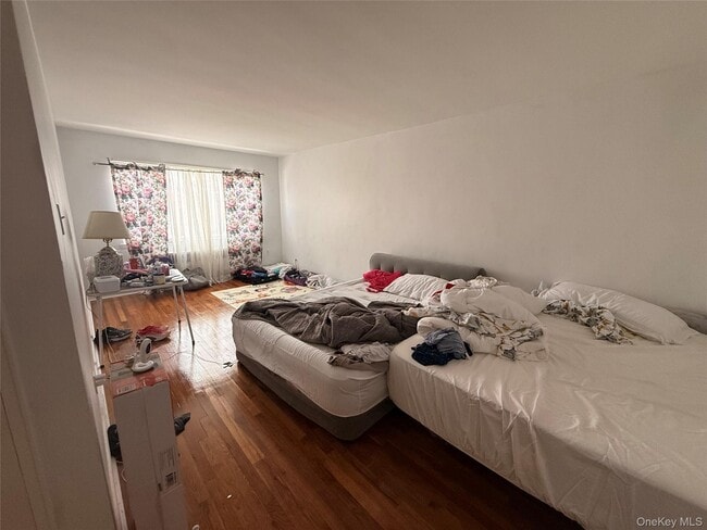 Building Photo - 61-12 70th St