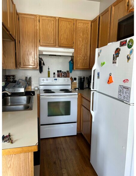 Building Photo - 601 Mathews St