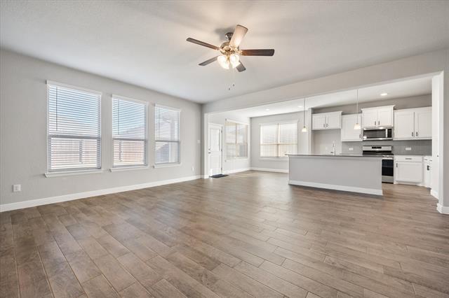 Building Photo - 15812 Culford Ln