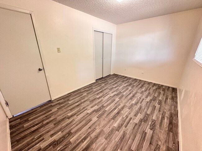 Building Photo - 3215 Morris St NE