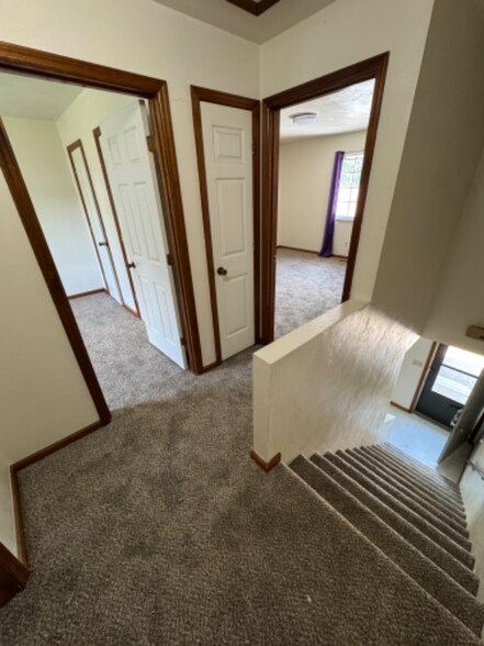 Building Photo - 111 Oakwood Rd