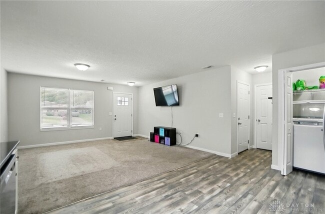 Building Photo - 720 Diamond Loop