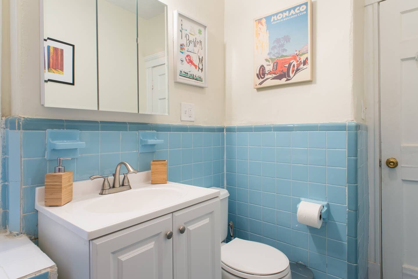 Building Photo - 1249 Beacon St