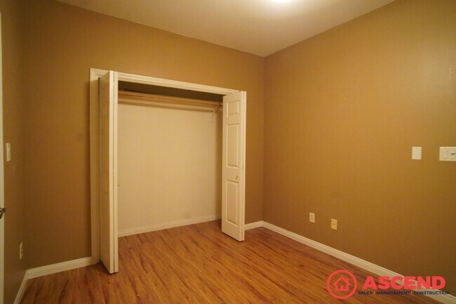 Building Photo - Dreamy Home in Rosedale Area With MIL Suite!