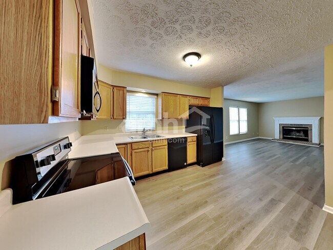 Building Photo - 4626 Laurel View Dr