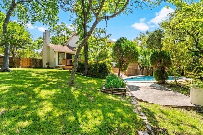 Building Photo - 6603 Whitemarsh Valley Walk