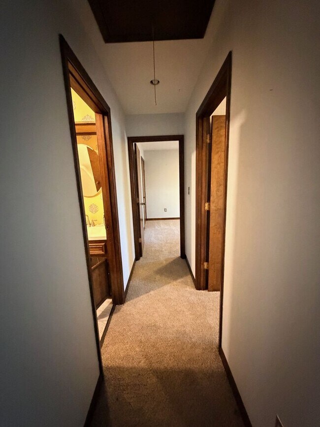 Building Photo - 103 Chestnut Ridge