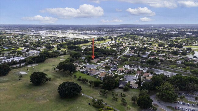 Building Photo - 19648 Back 9 Dr