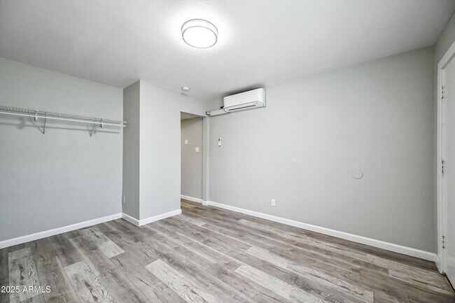 Building Photo - 3025 N 32nd St