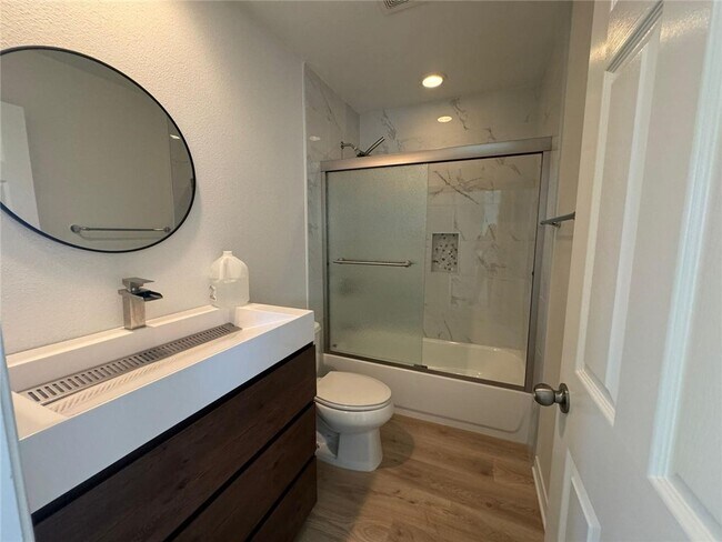 Building Photo - 336 W Cork Tree Dr