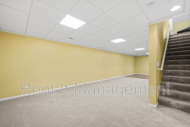 Building Photo - 5820 S 157th St