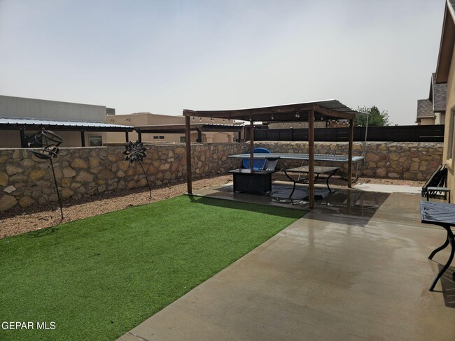 Building Photo - 14660 Spanish Point Dr