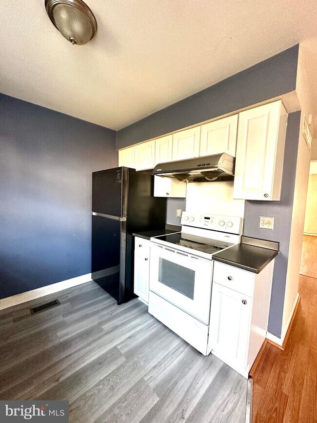 Building Photo - 623 Candlestick Ln