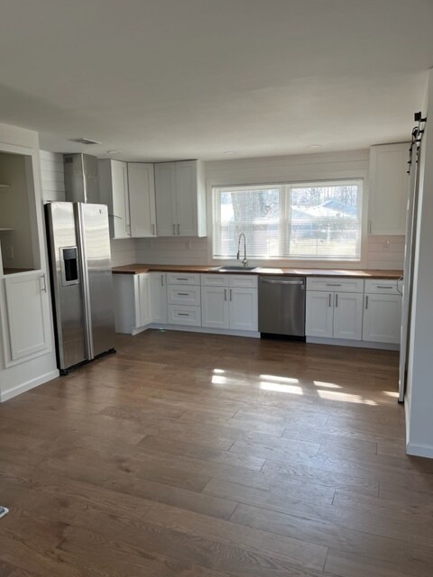 kitchen - 9800 Chambers Ct