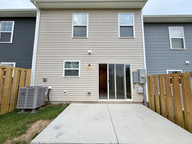 Building Photo - 60 Sophie Kathryn Dr