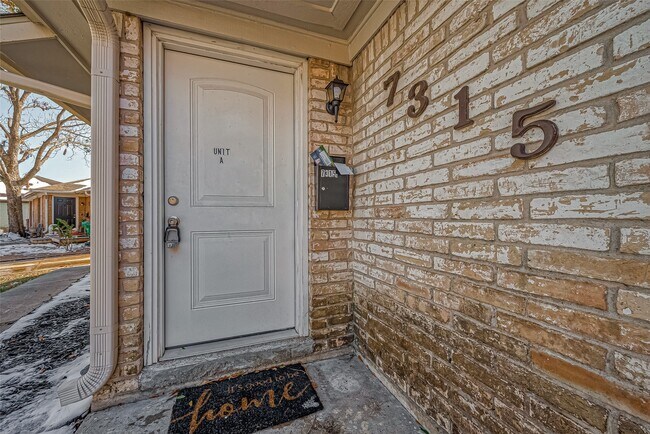 Building Photo - 7315 Housman
