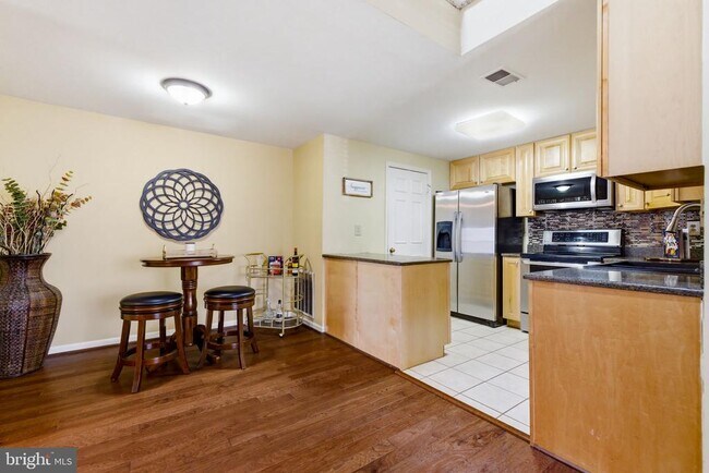 Building Photo - 10208 Ashbrooke Ct