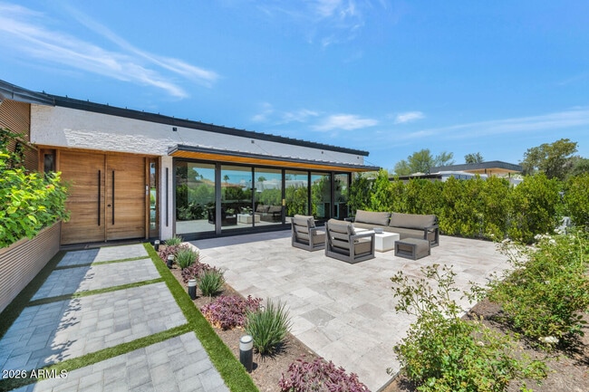 Building Photo - 5812 N 44th Pl