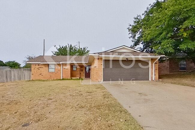 Building Photo - 5146 Susan Dr