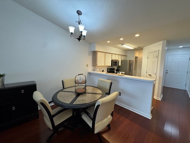 Building Photo - Myrtle Beach - 2 Bedroom / 2 Bathroom Furn...