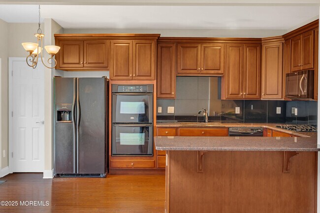Building Photo - 59 Brookfield Dr