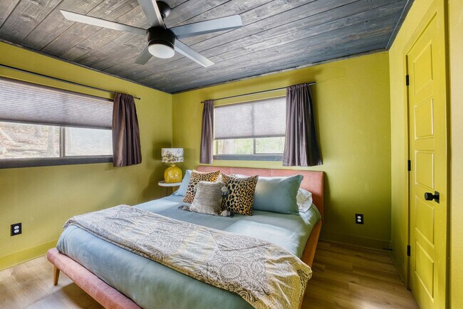 Building Photo - 1780 N Walnut Ave