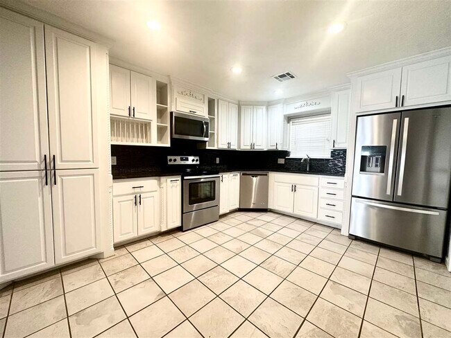 Building Photo - 1803 NW 75th St