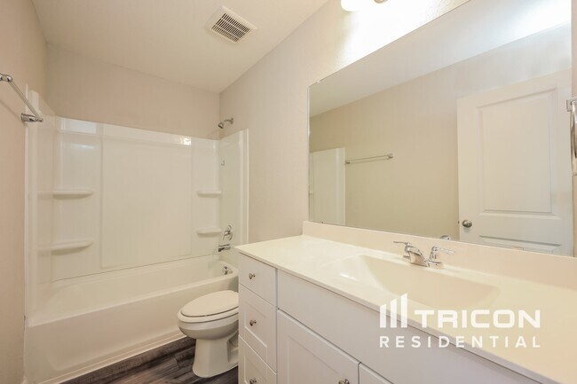 Building Photo - 14653 Maple Ter