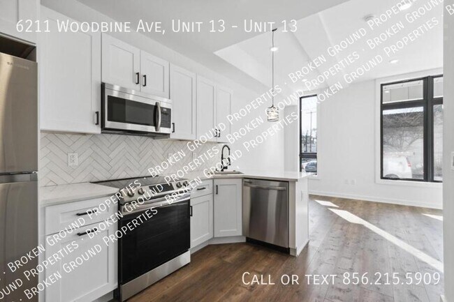 Building Photo - 6211 Woodbine Ave