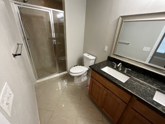 Building Photo - 8555 Bernwood Cove Loop