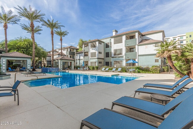 Building Photo - 3848 N 3rd Ave