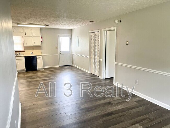 Building Photo - 116 Fairhaven Ct