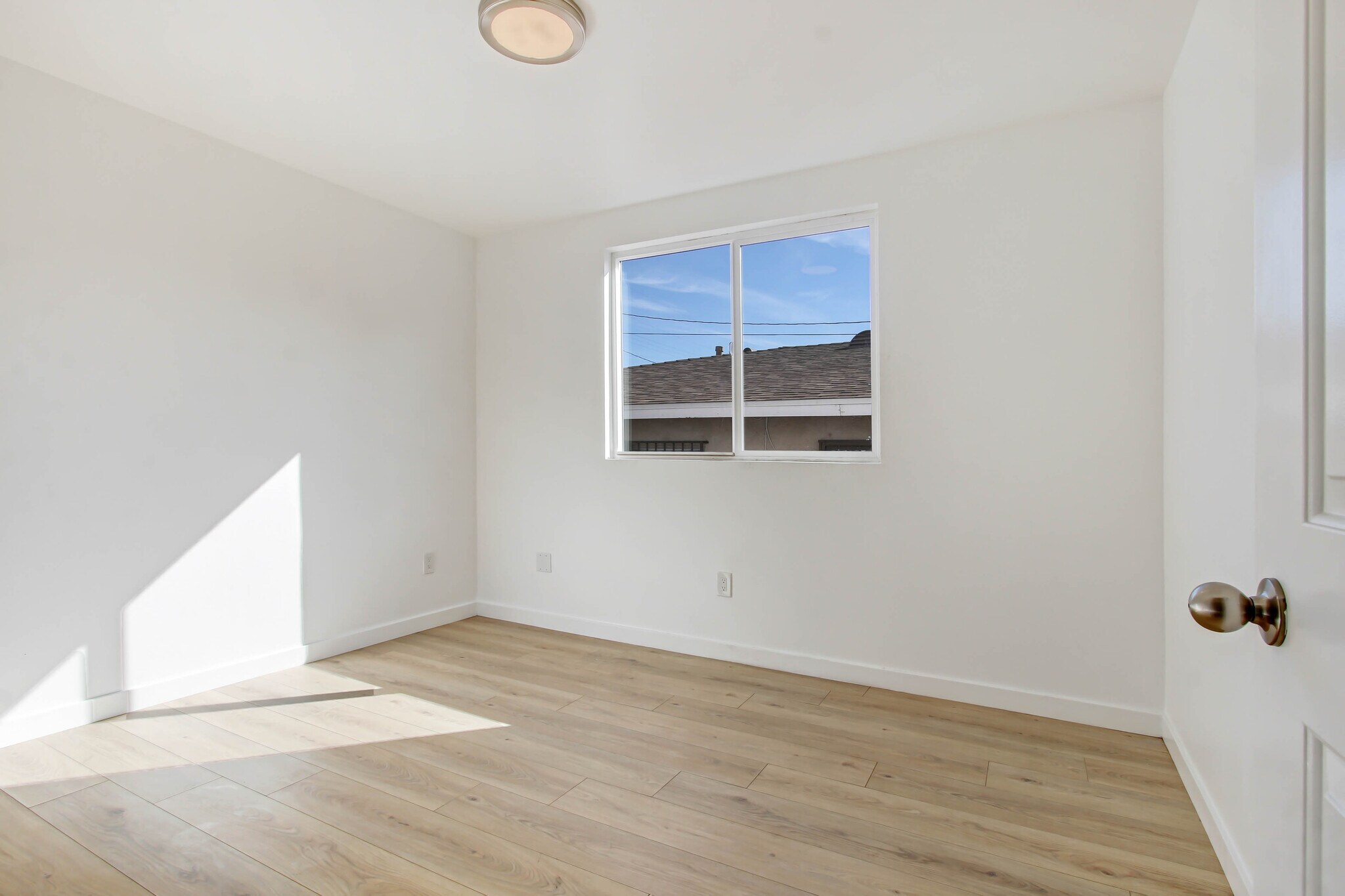 Building Photo - 2437 Malabar St