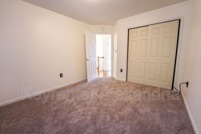 Building Photo - 20 Boulder Dr