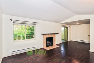 Building Photo - Live Easy in This Stylish 2-Bedroom with I...